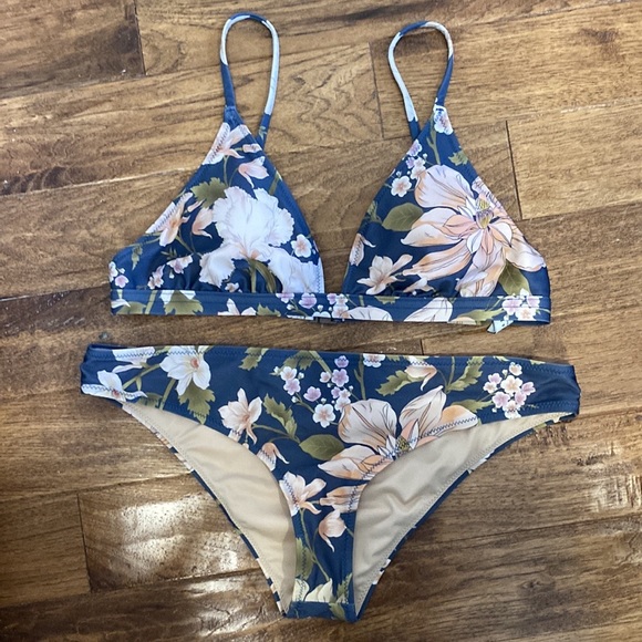 Spell & The Gypsy Bikini - Picture 4 of 14